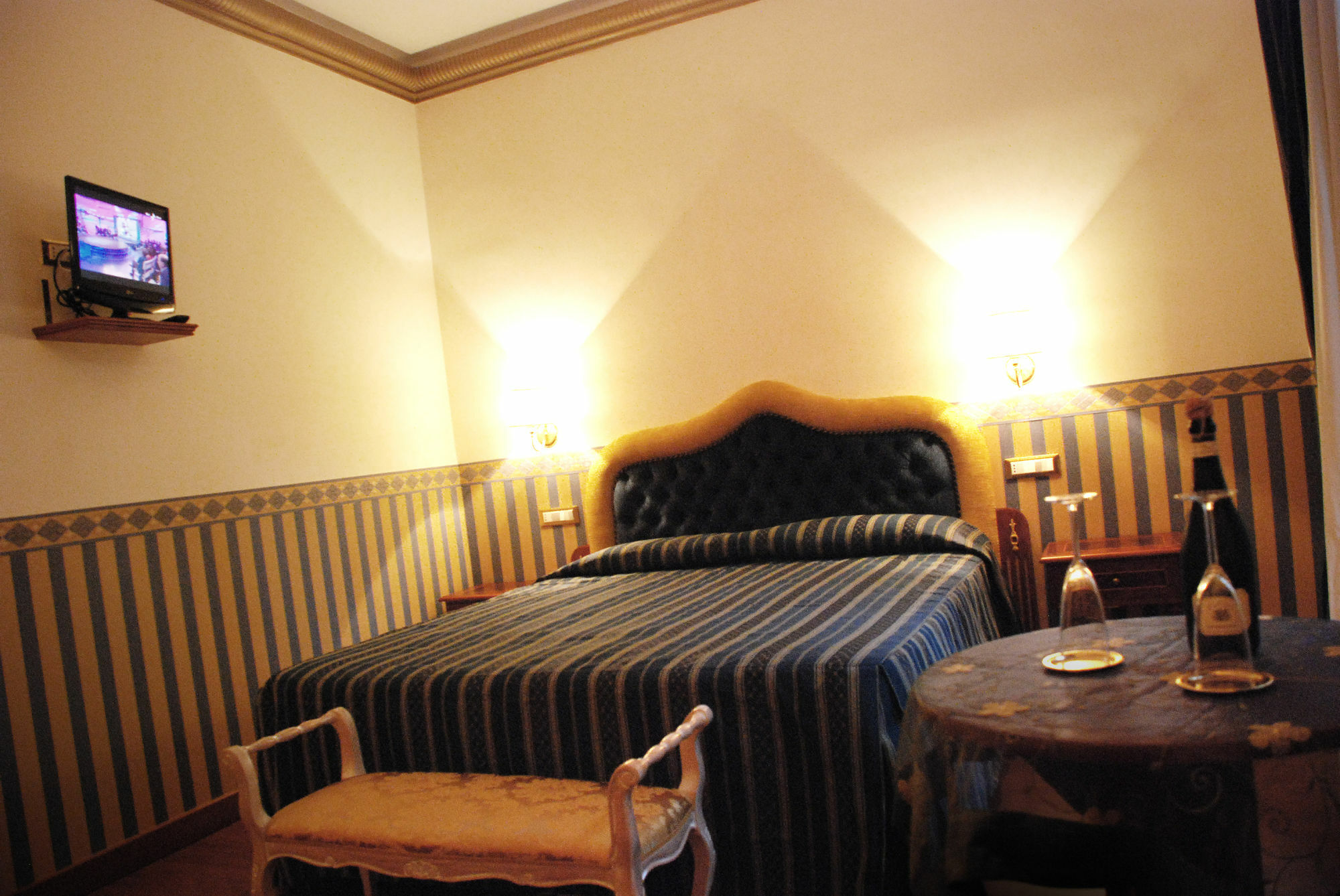 บาร์เบรินี สวีท Hotel โรม ภายนอก รูปภาพ